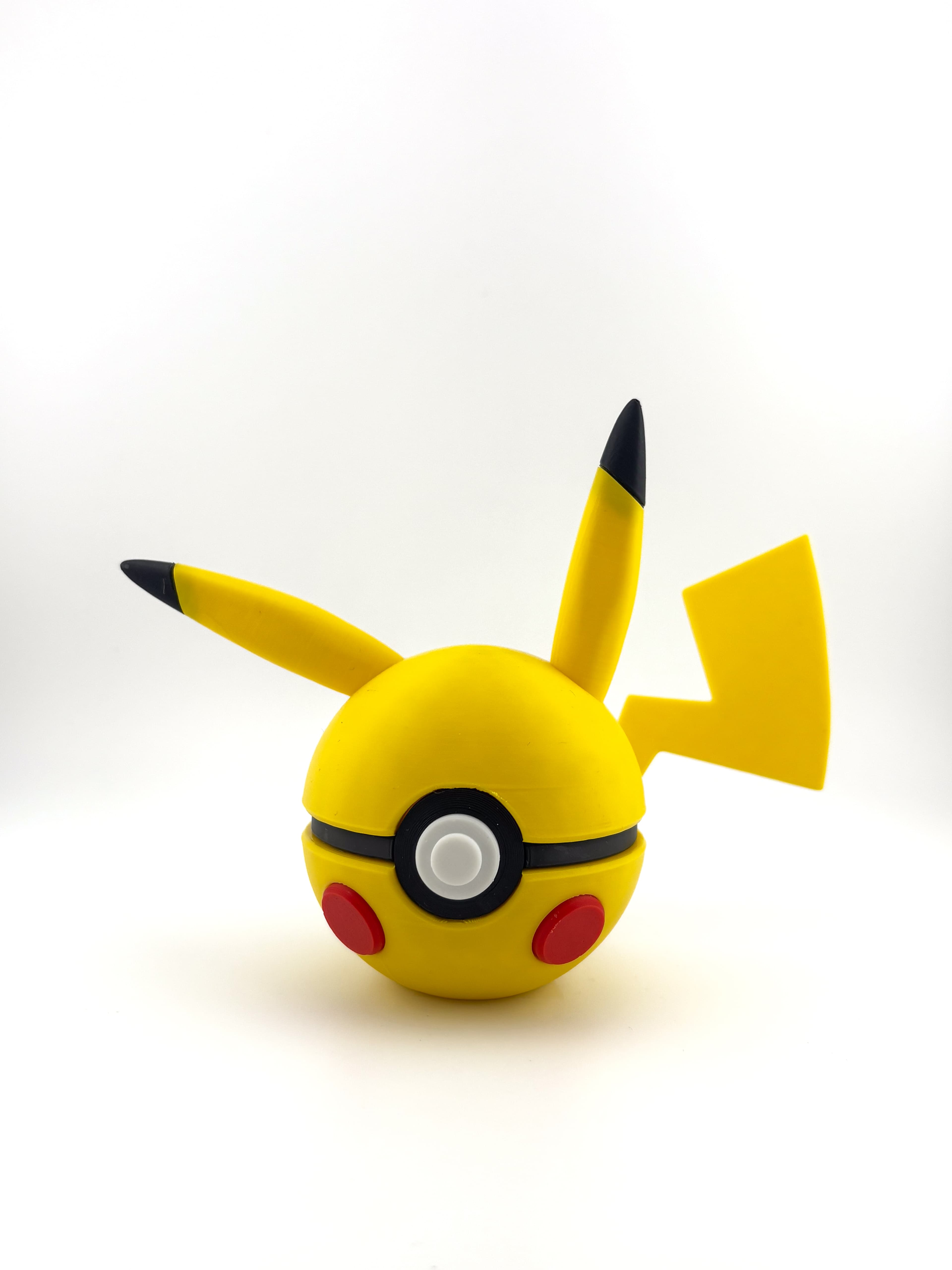 Pikachuu Pokeeball